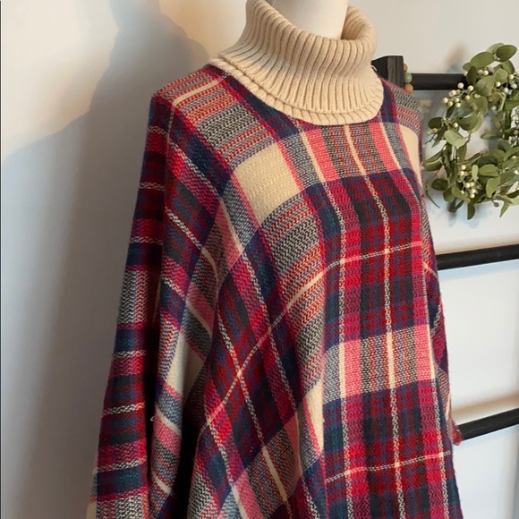 JANICE RED PLAID TURTLENECK PONCHO - Picture 6 of 11